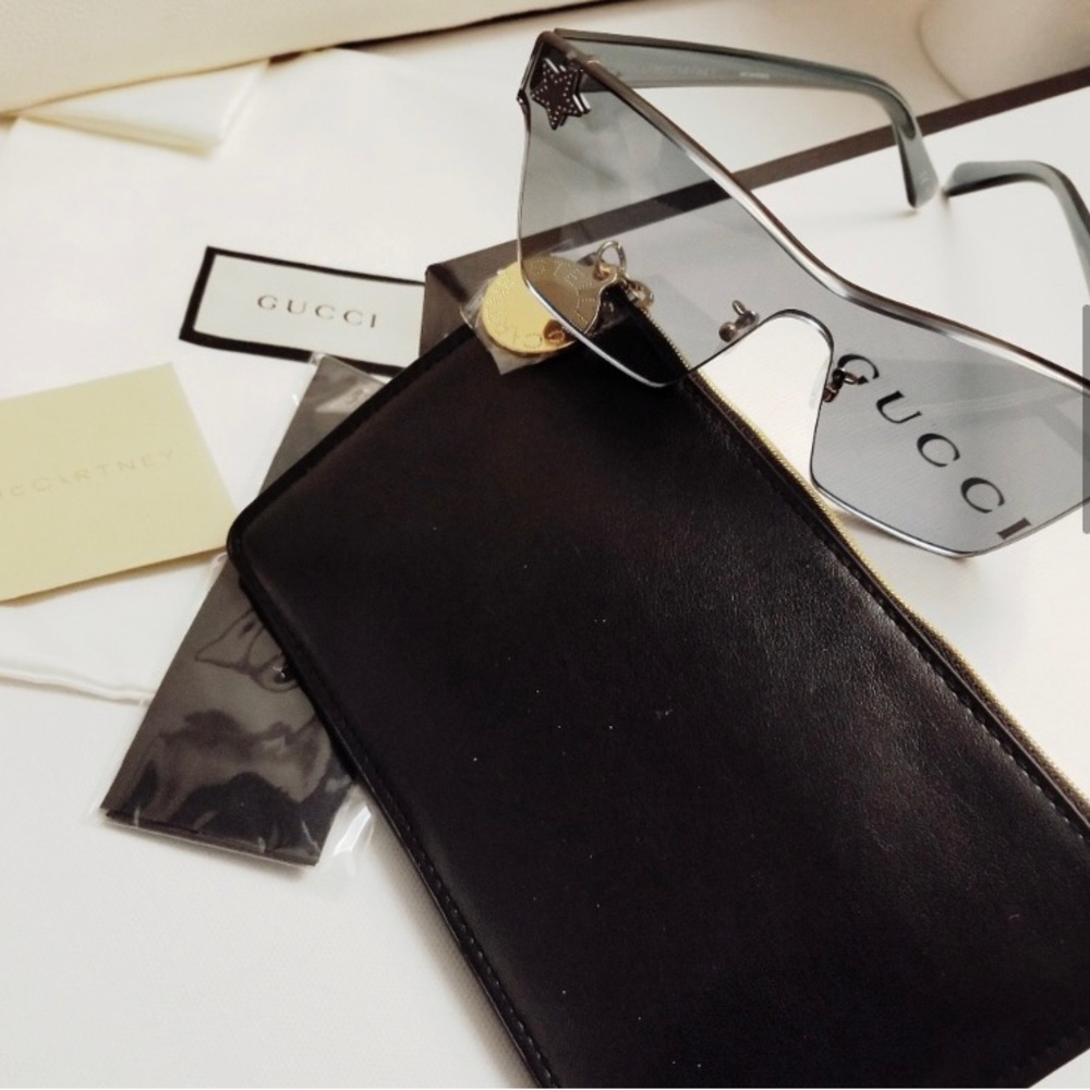 Stella McCartney Authentic Star Sunglasses NWT & Pouch